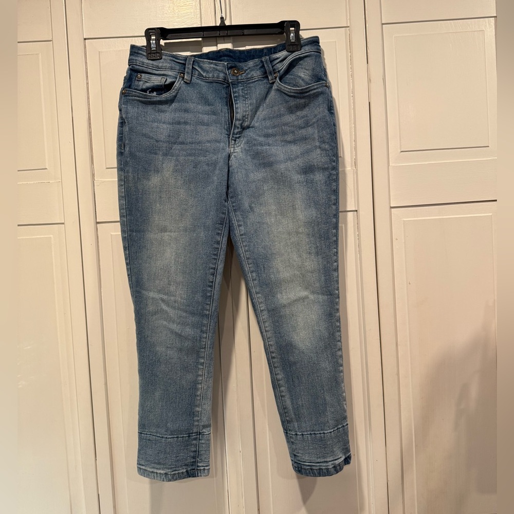 Venus cropped‎ jeans size 10 EUC